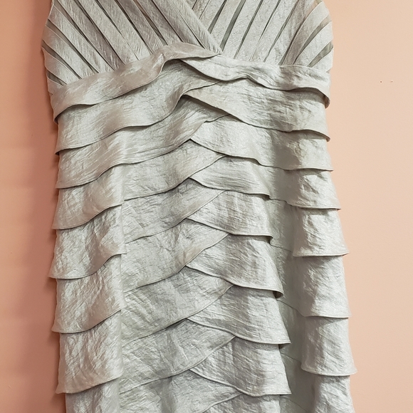 Scarlet night dress - Picture 2 of 3